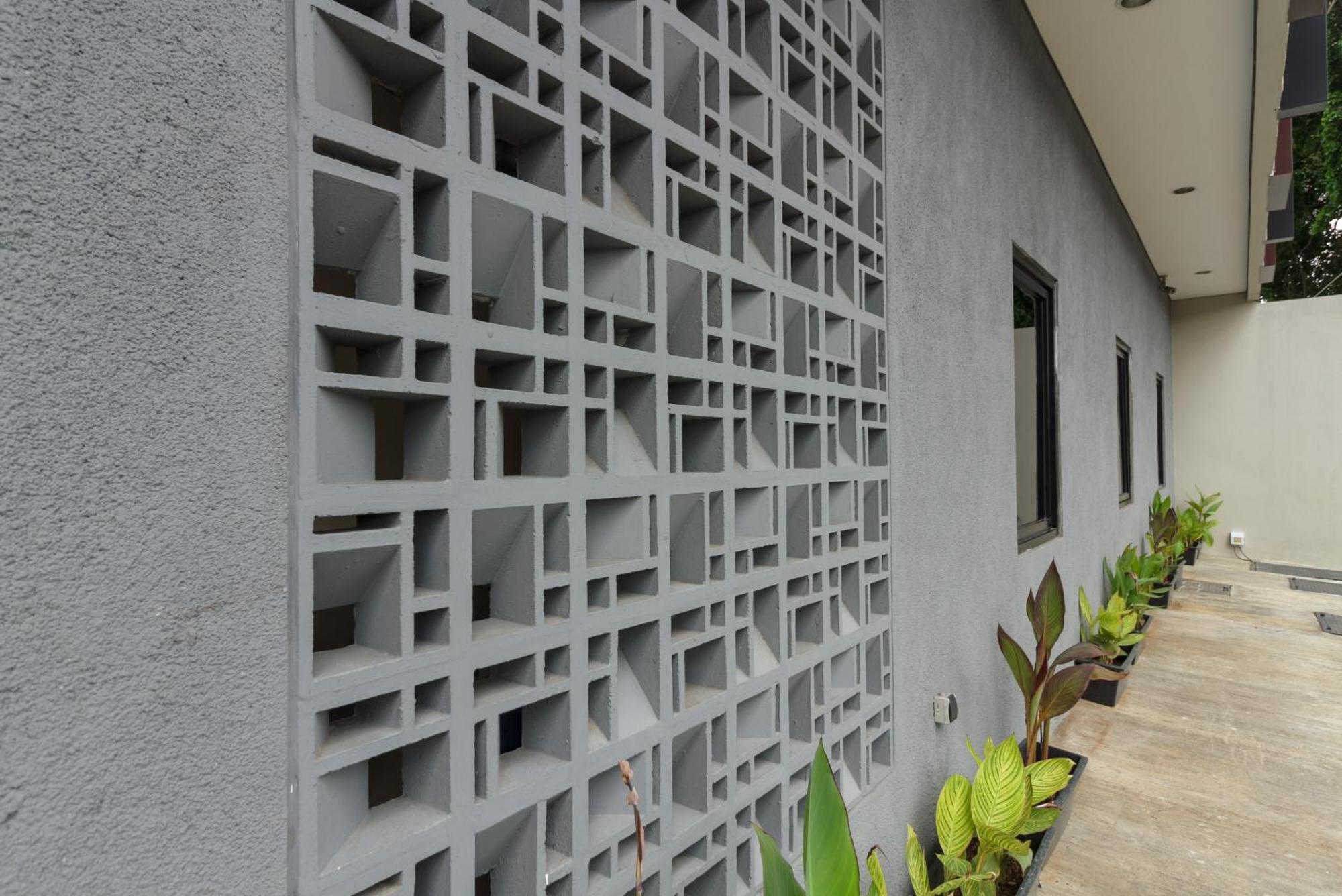 Reddoorz Near Puri Indah Mall Jakarta Extérieur photo